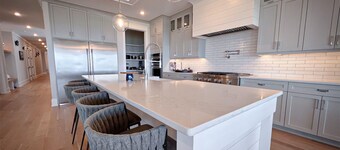 Gallery By The Sea by Sea Scape Properties