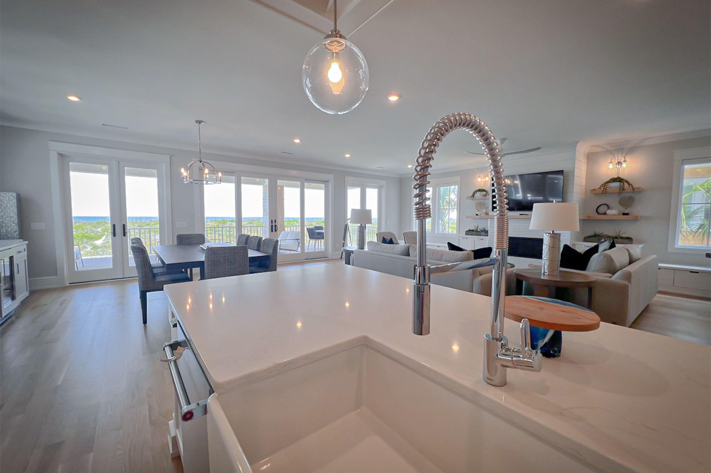 Condo, 6 Bedrooms | Private kitchen