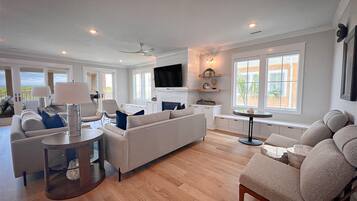 Condo, 6 habitaciones | Sala de estar