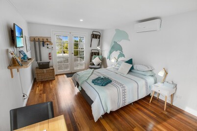 Dolphin Cottage: This cozy cottage is the perfect springboard to the Lakes