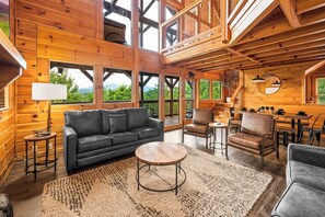 Smart TV, fireplace, video games - Epic Views, Game Room, Hot Tub, 3 King Beds, EV (Sevierville)