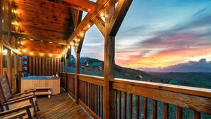 Outdoor spa tub - Epic Views, Game Room, Hot Tub, EV Charger (Sevierville)