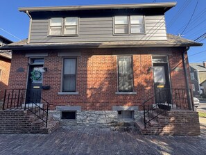 Exterior - 888 Macon (1 bdrm) · Historic German Village home | fenced yard (Columbus)