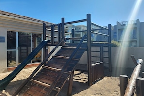 Children's play area - outdoor - First Group Hermanus Beach Club (Hermanus)