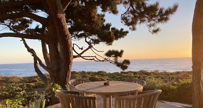 Gateway to Big Sur, 10 min to Carmel restaurants. Pebble Beach 8 miles away