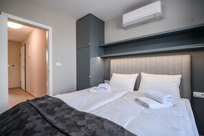 2 bedrooms, WiFi, bed sheets