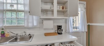 Cozy Home Away From Home In Little Rock 2 Bedroom Home by RedAwning