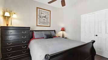 House, 4 Bedrooms | 4 bedrooms, laptop workspace, free WiFi, bed sheets