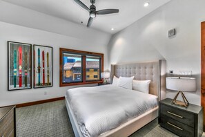 2 bedrooms, iron/ironing board, cribs/infant beds, free WiFi - Luxury 2Br Residence steps from Heavenly Village & Gondola by RedAwning (South Lake Tahoe)