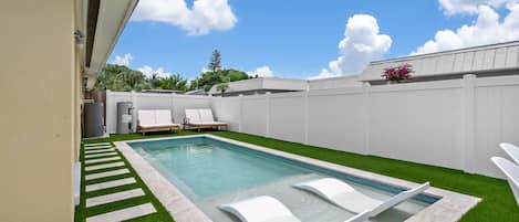 Beheizter Pool