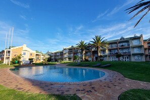 Outdoor pool - First Group Brookes Hill Suites (Gqeberha (Port Elizabeth))