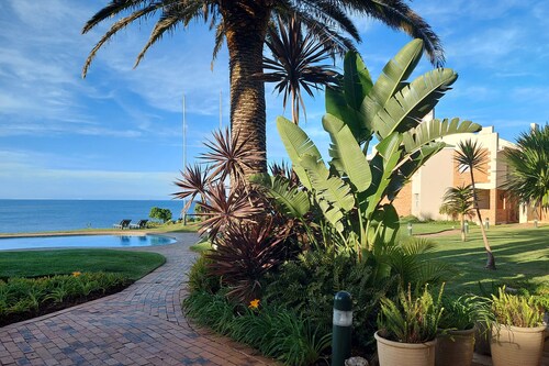 First Group Brookes Hill Suites