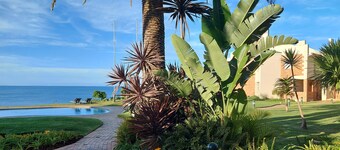 First Group Brookes Hill Suites