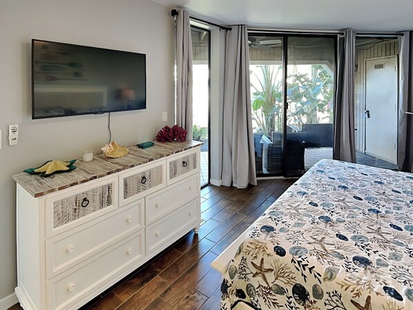 Condo (2 Bedrooms) | Property amenity