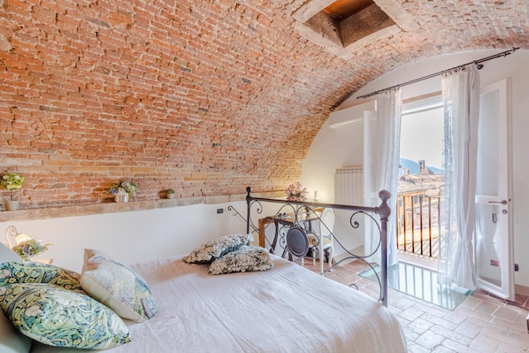 3 camere, ferro/asse da stiro, lenzuola