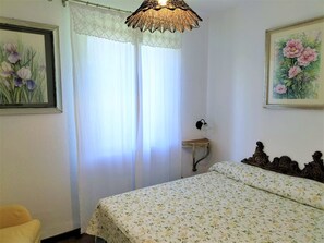 Appartamento | 1 camera, una scrivania, postazione laptop, Wi-Fi gratuito