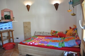 2 makuuhuonetta, silitysrauta/-lauta, Wi-Fi, vuodevaatteet