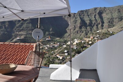 Well equipped house for 2 - 4 pers. and apartment for 2 pers. in the upper valley