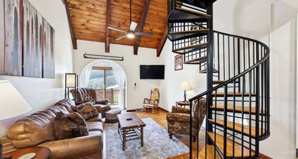 3-Bed Family Townhouse with Scenic Views & Patio