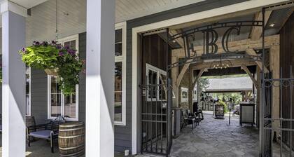 3-Bed Family Townhouse with Scenic Views & Patio