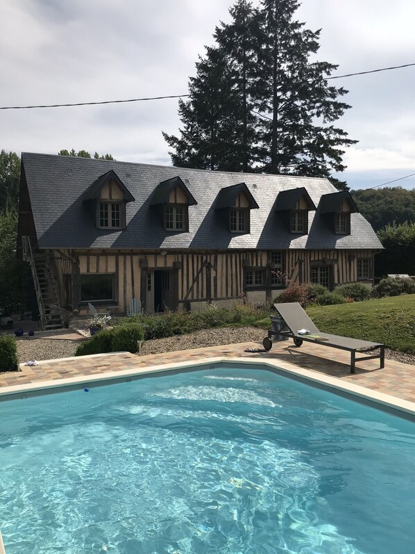 Piscina externa, piscina aquecida