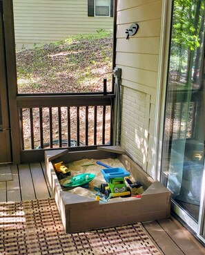 Children's area - Enjoy the Beautiful Scenery and Tranquil Waters of Lake Chickasaw (Waleska)