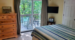 4 bedrooms, WiFi, bed sheets