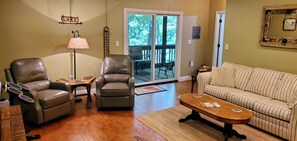 Smart TV, DVD player, foosball, stereo - Enjoy the Beautiful Scenery and Tranquil Waters of Lake Chickasaw (Waleska)