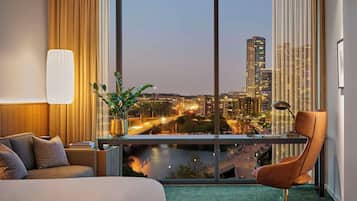 2 bedrooms, premium bedding, down comforters, minibar