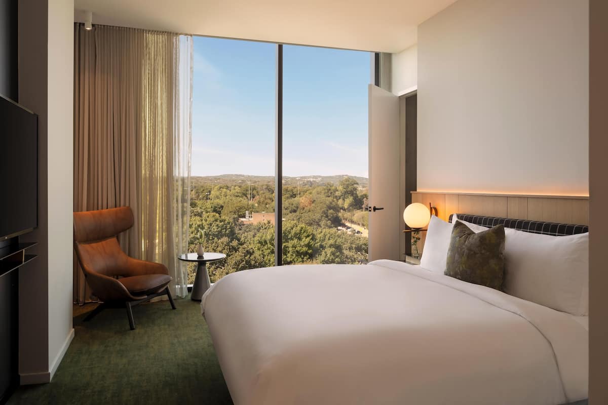 2 Schlafzimmer, hochwertige Bettwaren, Daunenbettdecken, Minibar