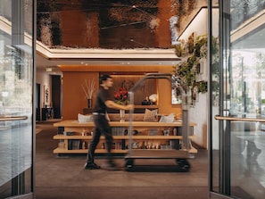 Lobby - The Loren Hotel Austin (Austin)