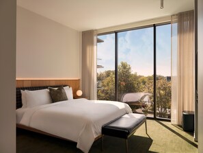 Suíte, 2 quartos, vista para o lago | Roupas de cama premium, edredons de pluma, frigobar, cofres nos quartos