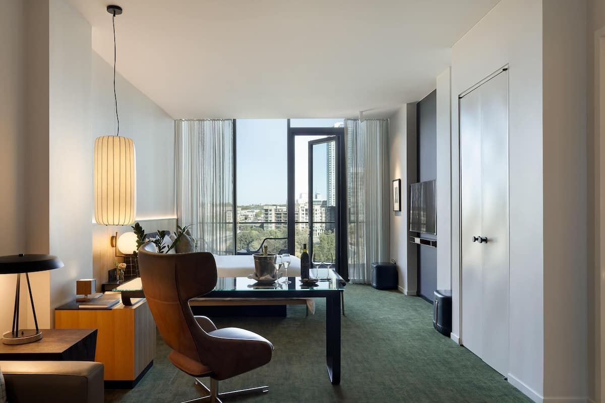 2 Schlafzimmer, hochwertige Bettwaren, Daunenbettdecken, Minibar