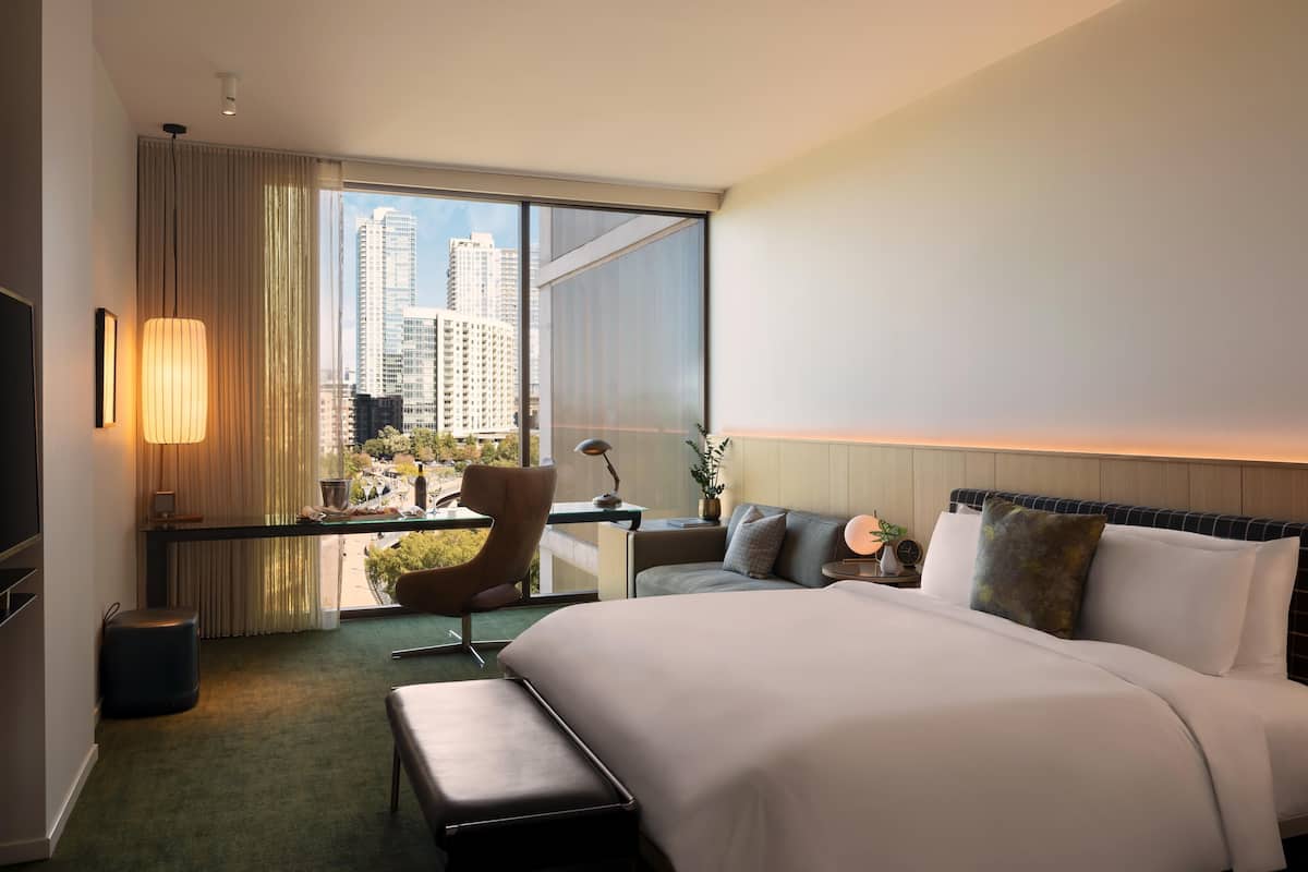 2 slaapkamers, luxe beddengoed, donsdekens, een minibar