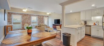 Downtown Loft - Above Bull & Barrel & Close to Georgia Southern!