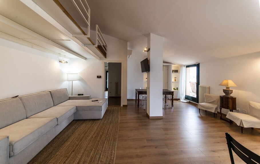 New And Elegant Apartment Directly Overlooking The Lake:wonderful View - Lovere
