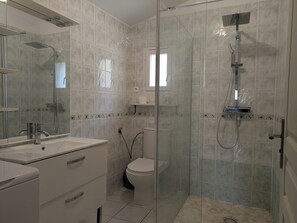 Hair dryer, towels, toilet paper