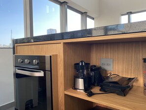 Fridge, microwave, coffee/tea maker, toaster - Akile Vergueiro (São Paulo)