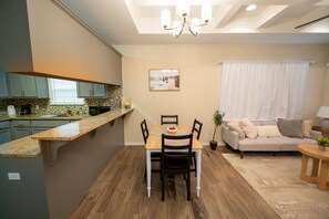 Interior - Marvelous Pet Friendly Comfortable Townhome with Private Terrace! (Edinburg)
