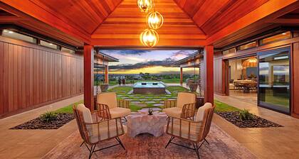 Hale Kupanaha: Opulent New Villa + Pool/Spa/Views