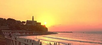 Great private rooms by the Flea Market #2