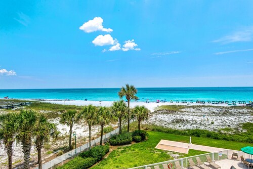 ✨FAB Gulf Views~Pool~Beach Svc~2BR Destin on the Gulf 402