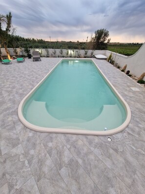 Outdoor pool - Swimming pool, kitesurfing.stay are adjacent.ideal for family vacation (Sicilia)