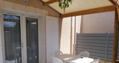 Vacation home 5 minutes from the sea by car between Sete and Montpellier.
