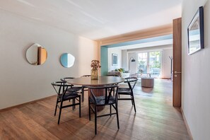 Appartement familial | Literie de qualité, couette en duvet, fer et planche à repasser