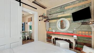 1 habitación, tabla de planchar con plancha, wifi gratis y ropa de cama