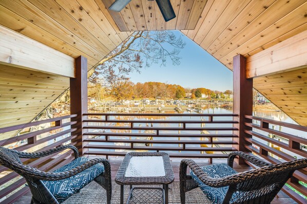 Terrace/patio - Unwind in Riverfront Comfort — Hot Tub, Fire Pit, Boat Slip, Kayaks (South Haven)