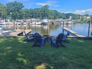 Marina - Unwind in Riverfront Comfort — Hot Tub, Fire Pit, Boat Slip, Kayaks (South Haven)