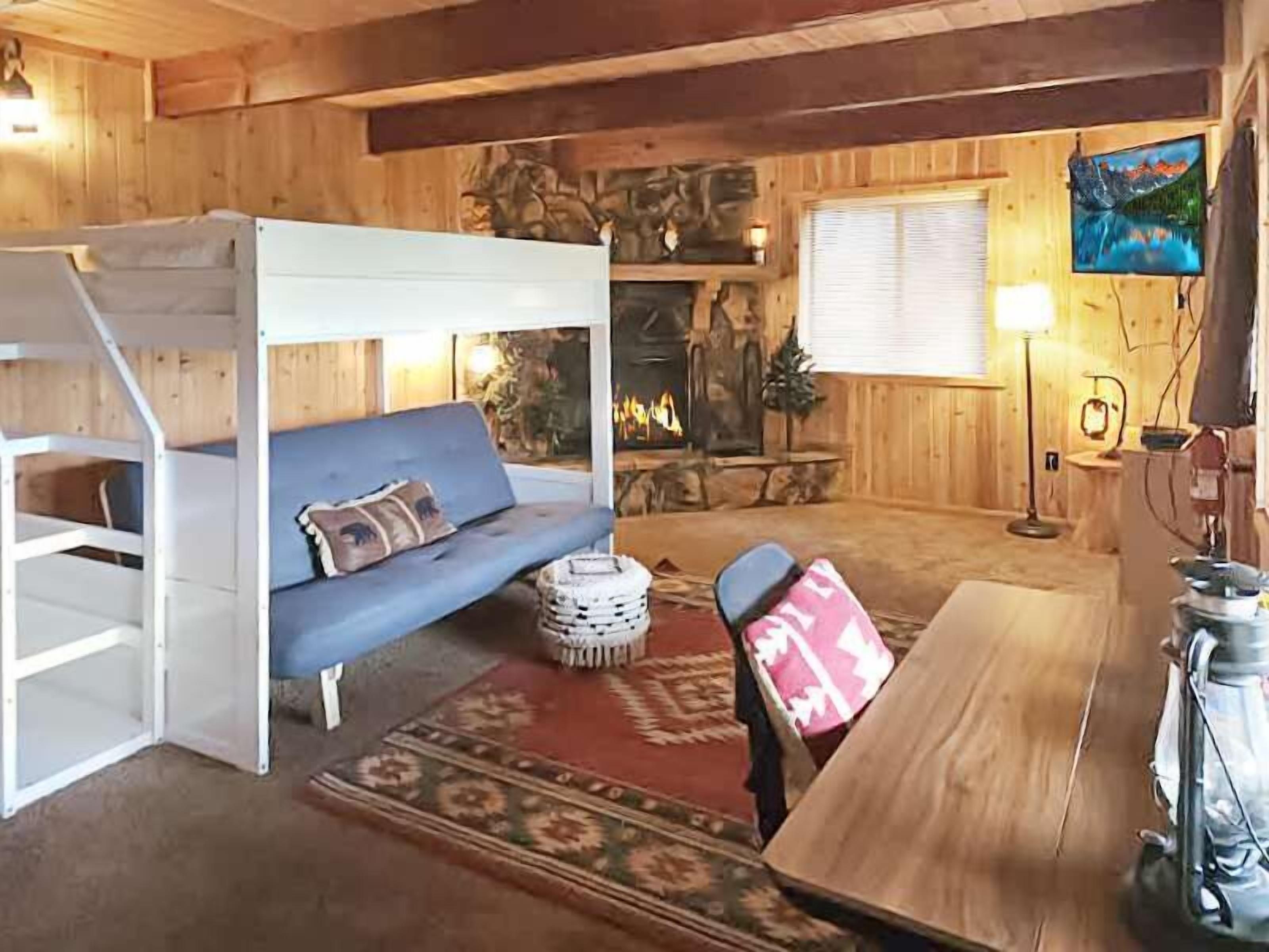 The Mystic Moonridge Cabin Retreat! - Big Bear, CA