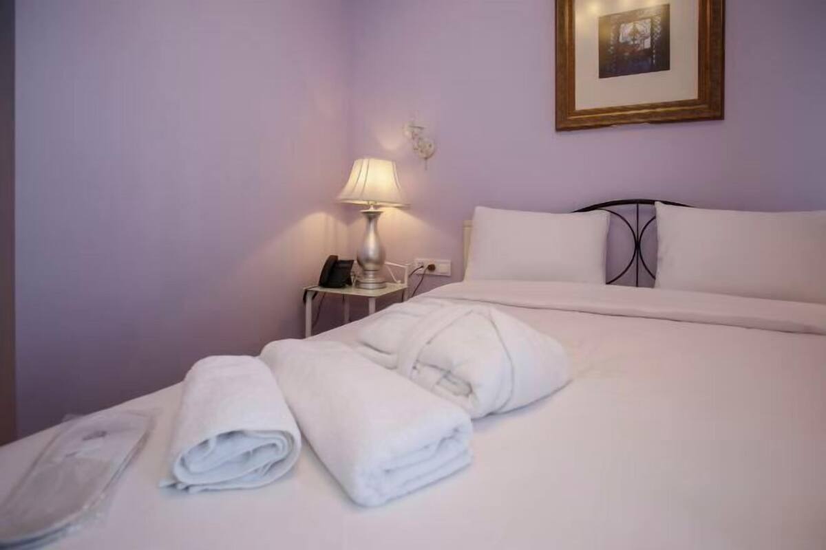 Premium bedding, Select Comfort beds, minibar, in-room safe